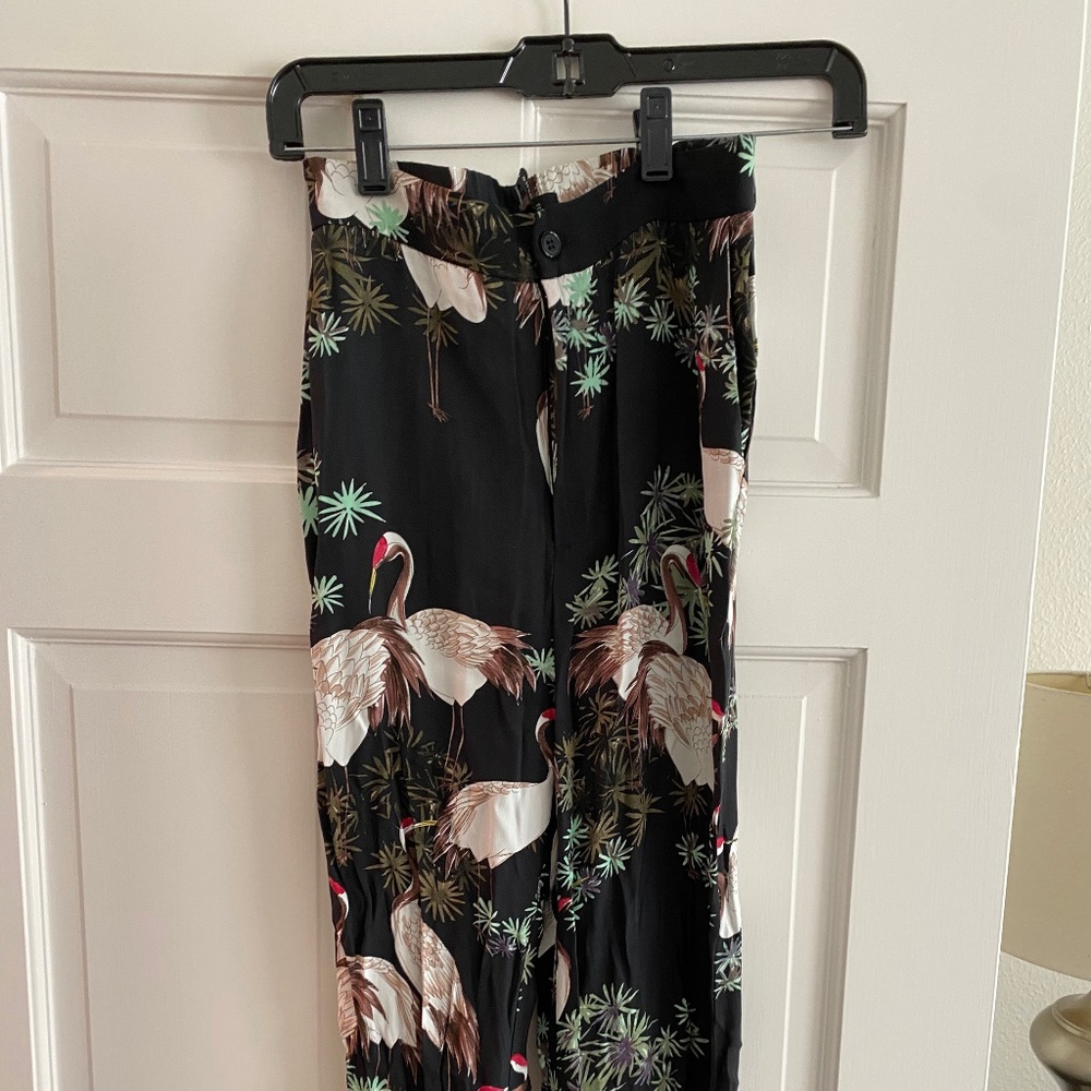 Neck swan pants